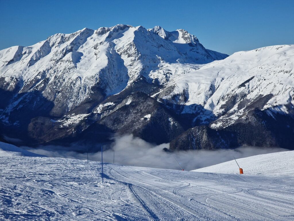 Snow scene in Alpe d'Huez. 
Enjoy the journey when stepping out of comfort zone